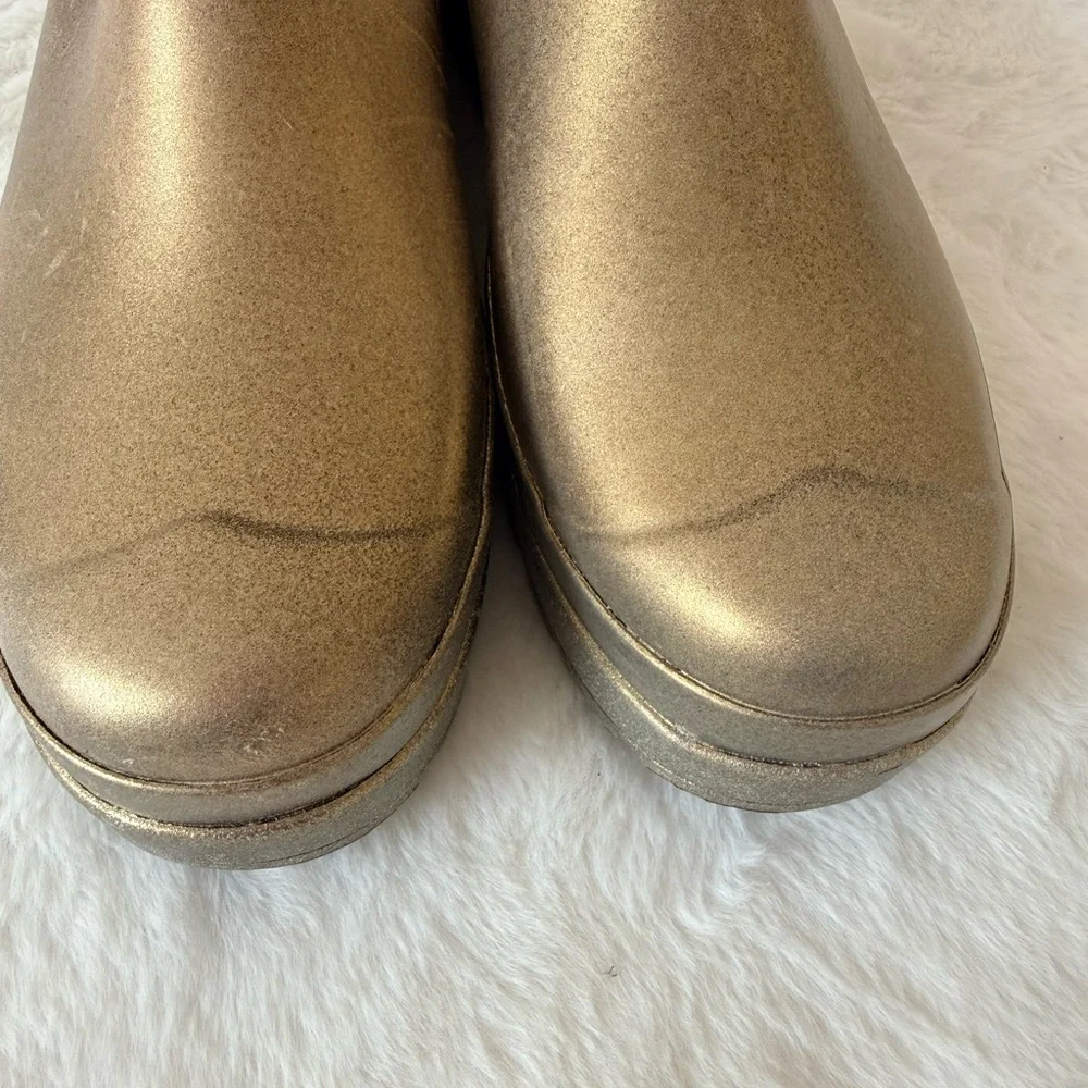 Hunter Metallic Gold Slip-Ons - Picture 4 of 8